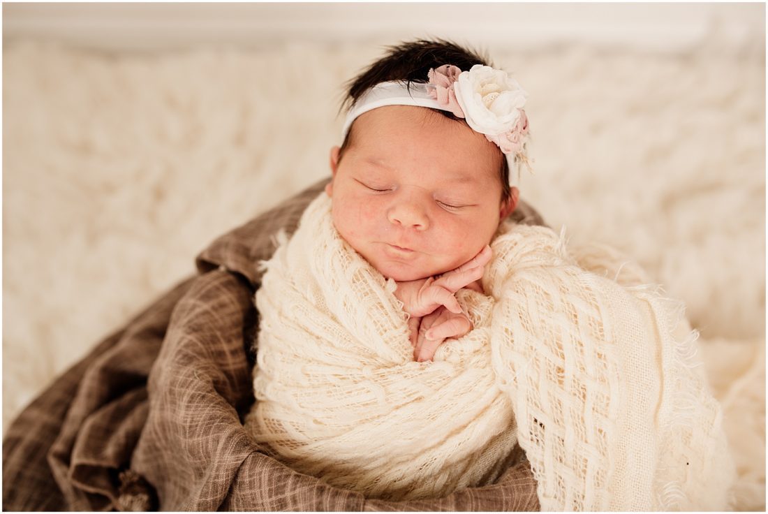 Northern Utah Newborn Photographer // Baby Girl Daisy Northern Utah Newborn Photographer Daisy009 1100x736 - Northern Utah Newborn Photographer // Baby Girl Daisy