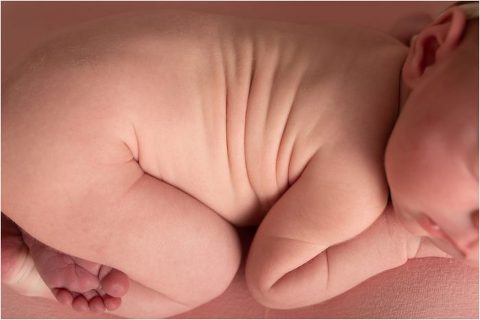 UtahNewbornTrinity 12 700x468(pp w480 h320) - UtahNewbornTrinity (12)