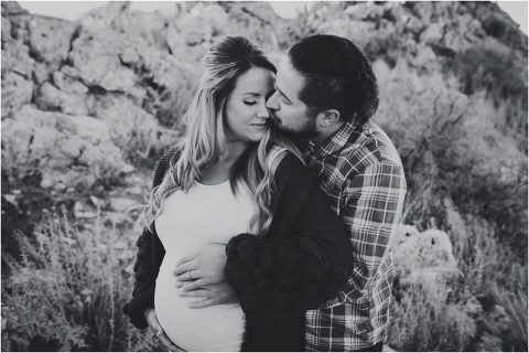 AntelopeIslandMaternitySession 10 700x468(pp w480 h320) - AntelopeIslandMaternitySession (10)