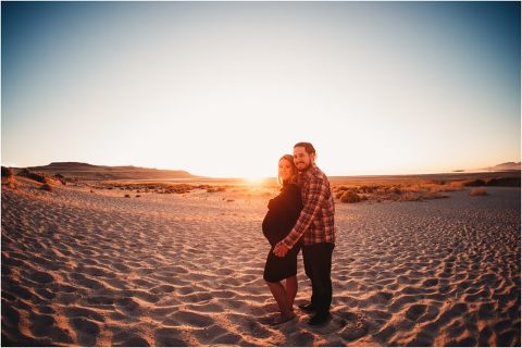 AntelopeIslandMaternitySession 19 700x468(pp w480 h320) - AntelopeIslandMaternitySession (19)