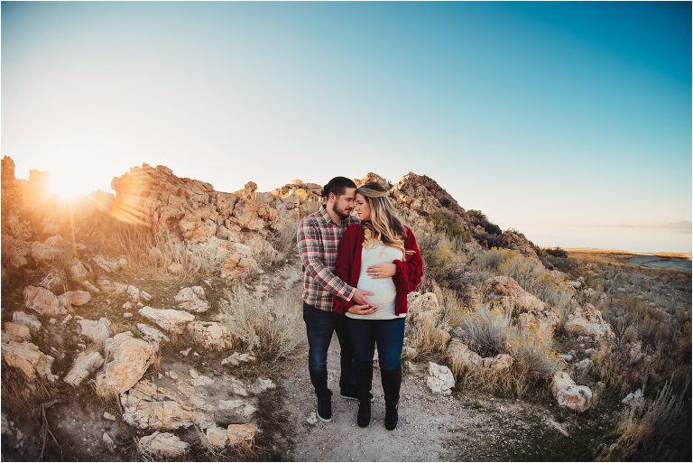 Rocky Scenery Maternity Session