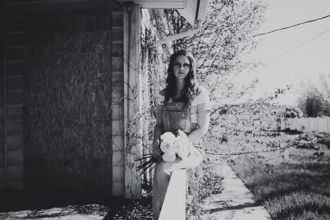 AbandonedHouseSelfies 021 700x467(pp w480 h320) - AbandonedHouseSelfies_021