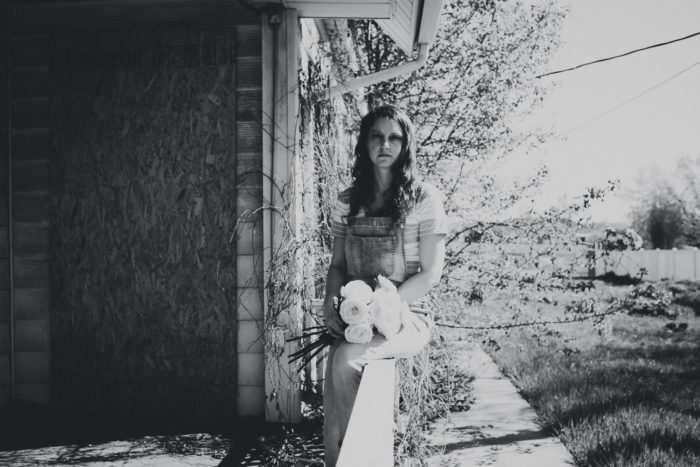 AbandonedHouseSelfies 021 700x467 - AbandonedHouseSelfies_021