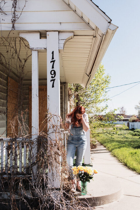 AbandonedHouseSelfies 052 700x1049(pp w480 h719) - AbandonedHouseSelfies_052