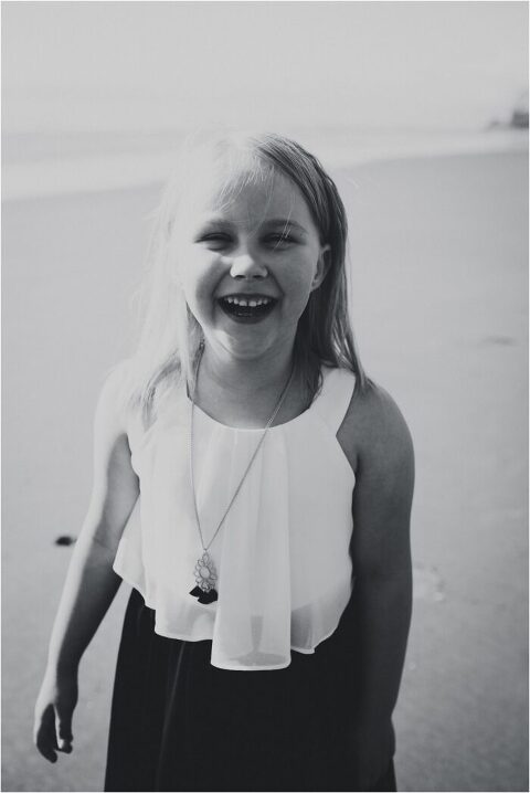 HUG POINT OREGON FAMILY BEACH PHOTOGRAPHY ANDERSON FAMILY14 700x1048(pp w480 h718) - HUG POINT OREGON :: FAMILY BEACH PHOTOGRAPHY :: ANDERSON FAMILY14