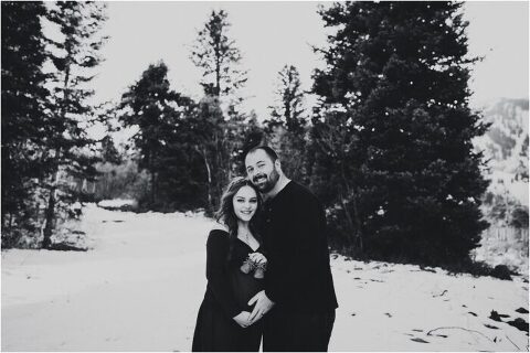 SNOWBASIN MATERNITY PHOTOGRAPHY TYMBER JOSH22 700x468(pp w480 h320) - Timeless Joy | Snowbasin Maternity Photography