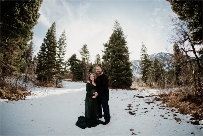 SNOWBASIN MATERNITY PHOTOGRAPHY TYMBER JOSH25 700x468 - Winter Maternity Session at Snowbasin