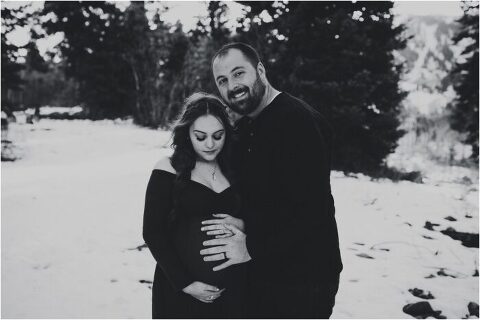 SNOWBASIN MATERNITY PHOTOGRAPHY TYMBER JOSH29 700x468(pp w480 h320) - Joyful Snowy Maternity Portrait | Snowbasin