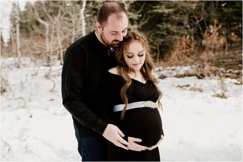 SNOWBASIN MATERNITY PHOTOGRAPHY TYMBER JOSH8 700x468(pp w480 h320) - Romantic Snowy Maternity Shoot at Snowbasin