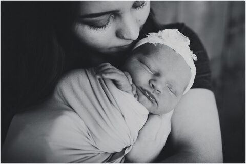 Newborn Photography Clearfield Utah Baby Taylor2 700x468(pp w480 h320) - Newborn Photography Clearfield Utah :: Baby Taylor2